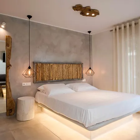 Sahas * Mykonos Town