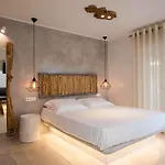 Sahas * Mykonos Town